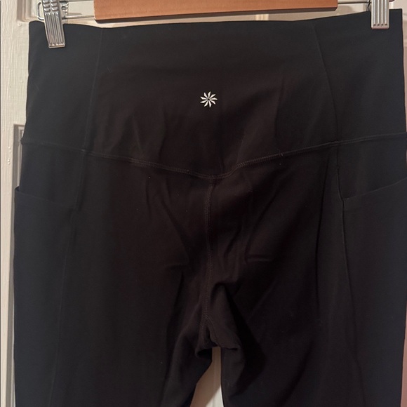 Athleta Salutation Stash High Rise 7/8 Legging Size Medium - Picture 7 of 9